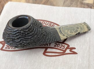 SOLD - 10th Anniversary Cardinal House Munn Blade-shank Pocket Bulldog 1021