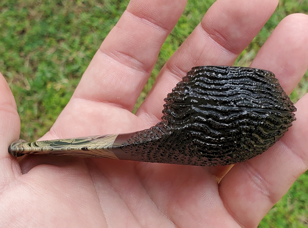 SOLD - 10th Anniversary Cardinal House Munn Blade-shank Pocket Bulldog 1021 - Image 2