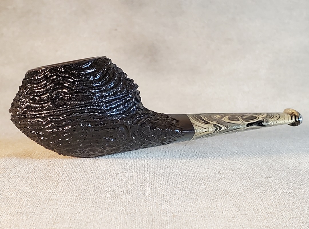 SOLD - 10th Anniversary Cardinal House Munn Blade-shank Pocket Bulldog 1021 - Image 6