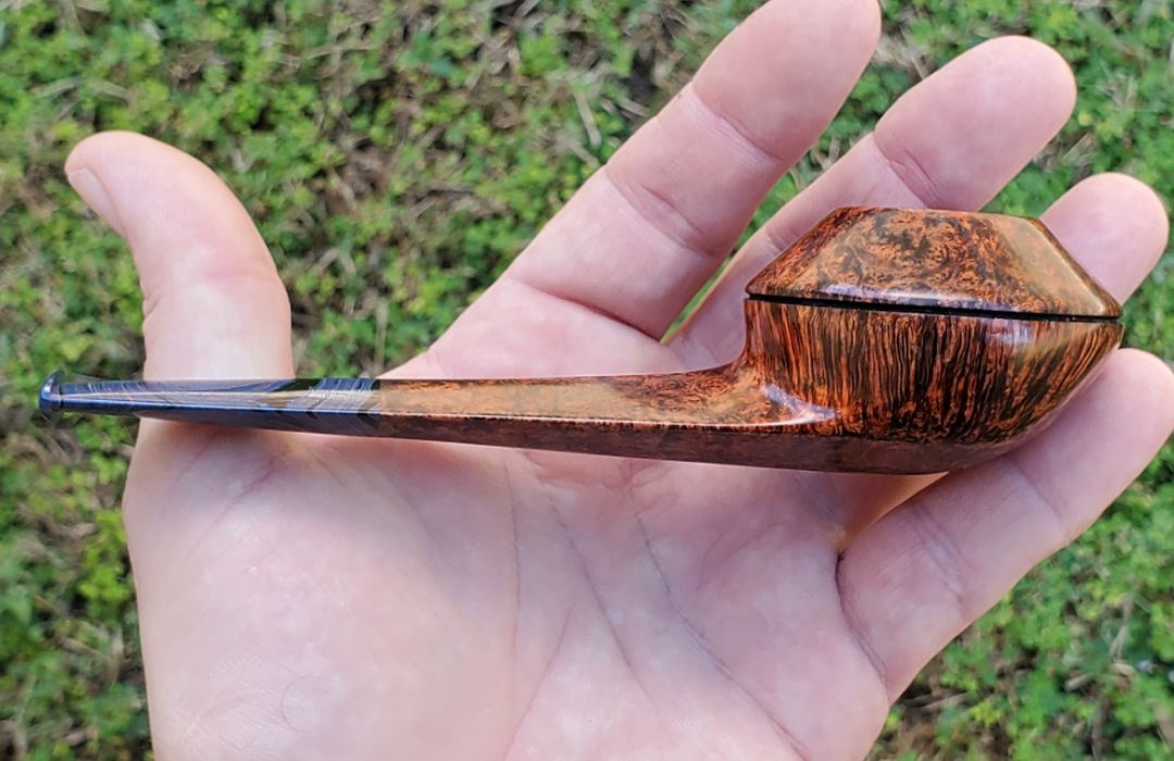 10th Anniversary Cardinal House Langford Blade-shank Bulldog 1028 - Image 2