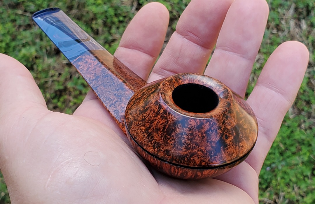 10th Anniversary Cardinal House Langford Blade-shank Bulldog 1028 - Image 4